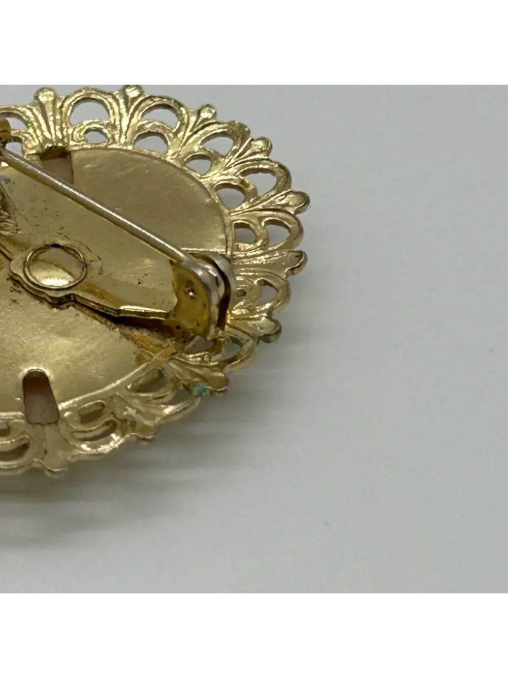 Coro Shell Cameo Brooch Gold-Tone Oval 1.5 Inches 1950s Vintage Jewelry